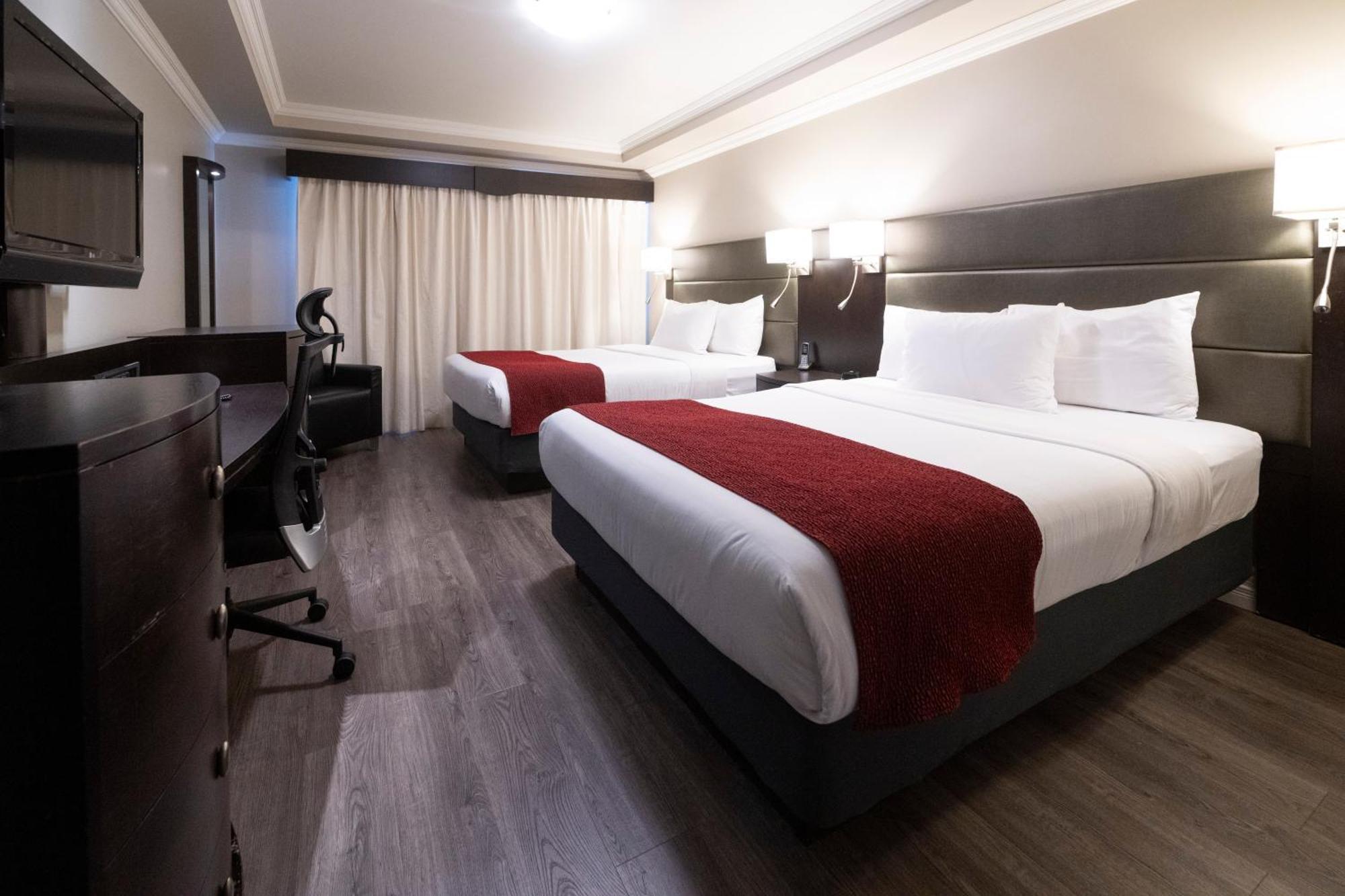 Hotel & Suites Le Dauphin דראמונדוויל מראה חיצוני תמונה