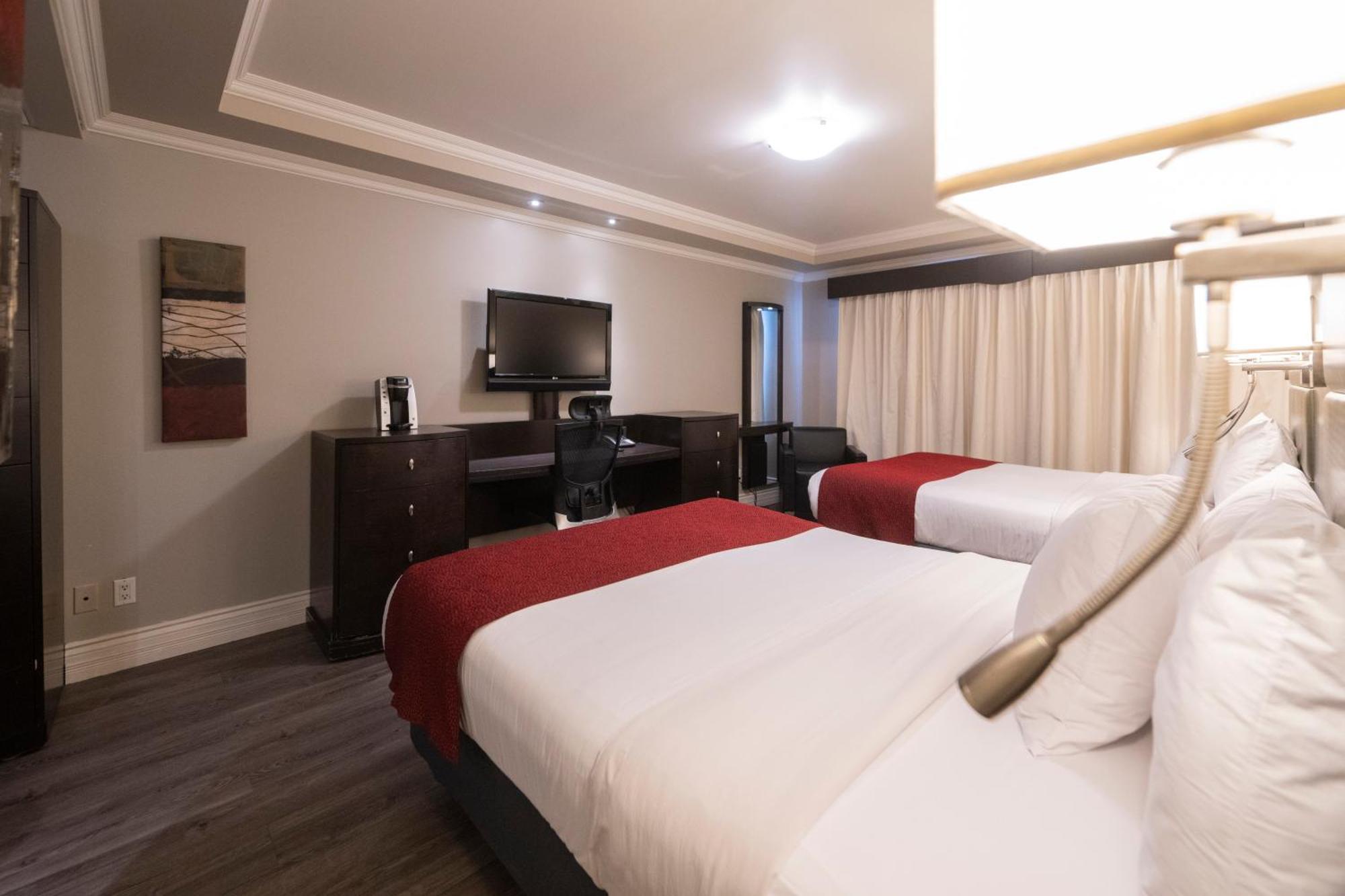 Hotel & Suites Le Dauphin דראמונדוויל מראה חיצוני תמונה
